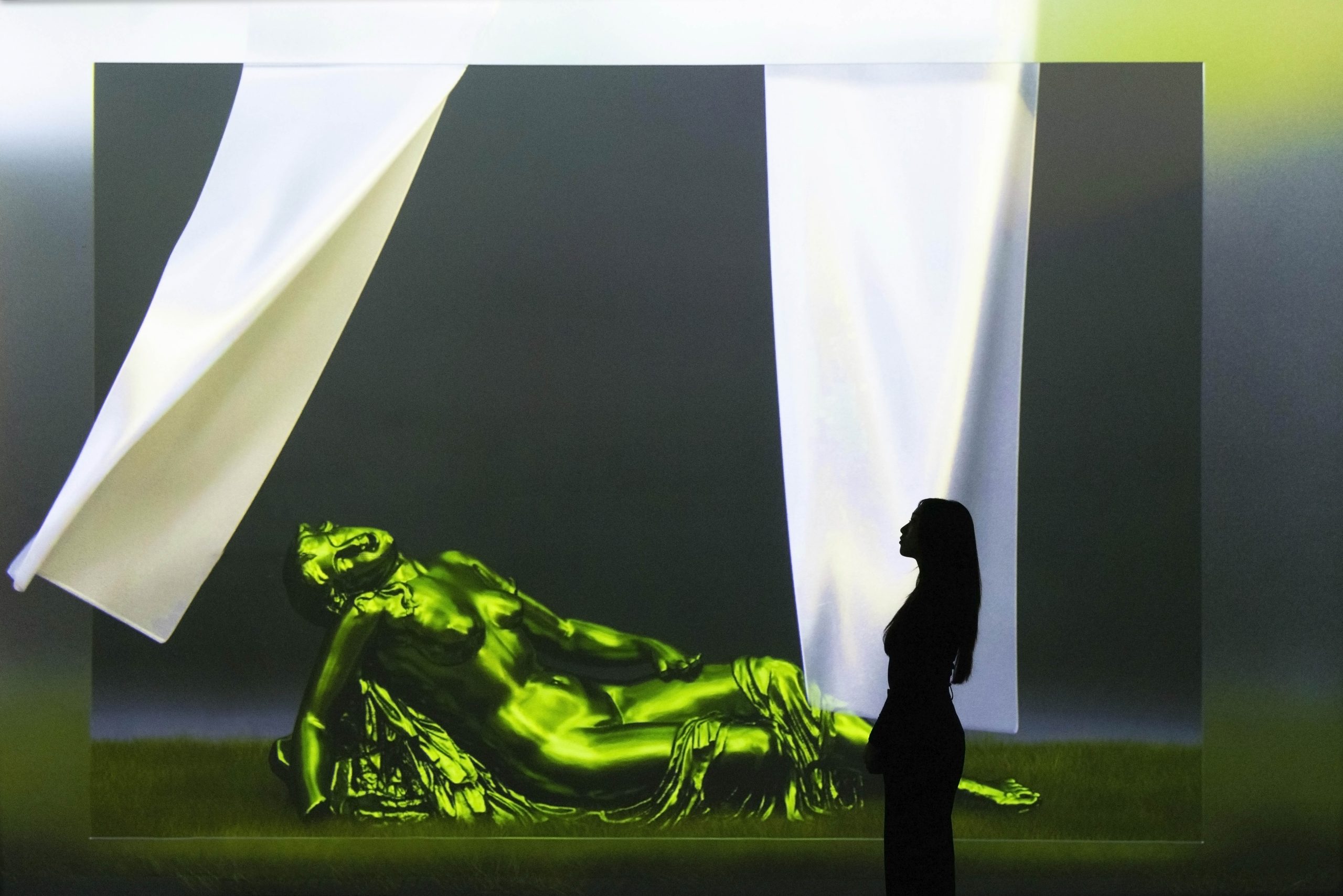Claire Luxton Takes Residency at Frameless